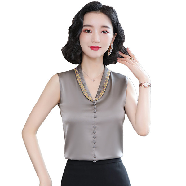 Стилен дамски потник с копчета и V-образно деколте