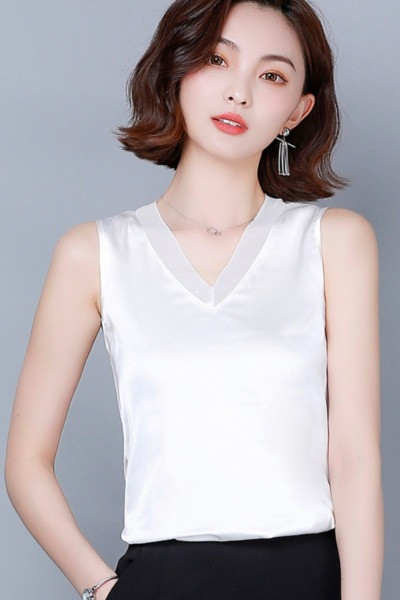 Сатенен дамски потник с V-образно деколте