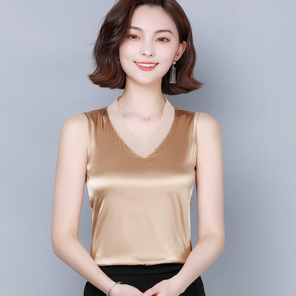 Сатенен дамски потник с V-образно деколте