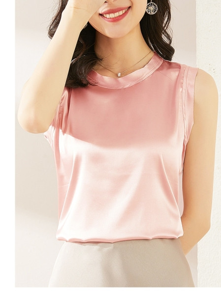 Стилен дамски потник от сатен с обло деколте