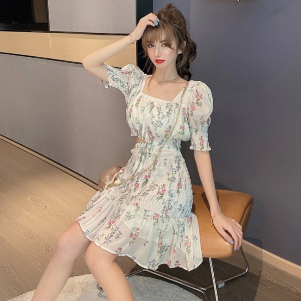 Дамски комплект от пола и блуза с флорален десен 