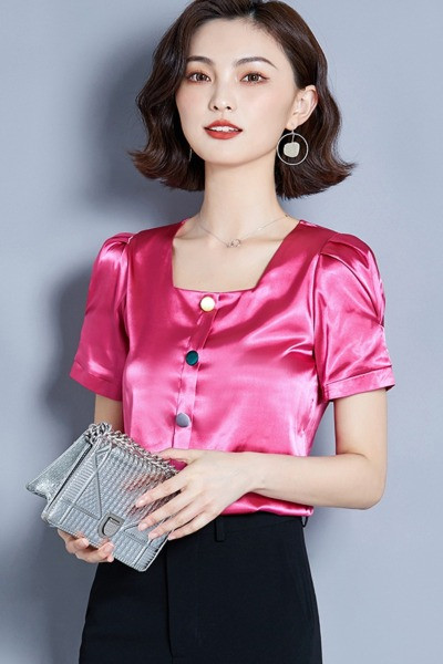 Стилна дамска риза с квадратно деколте и къс ръкав