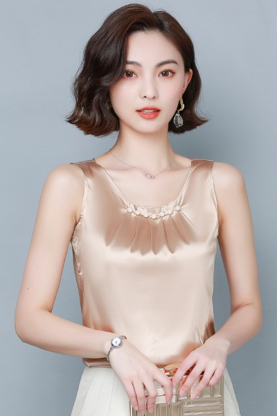 Модерен дамски потник с перли и обло деколте