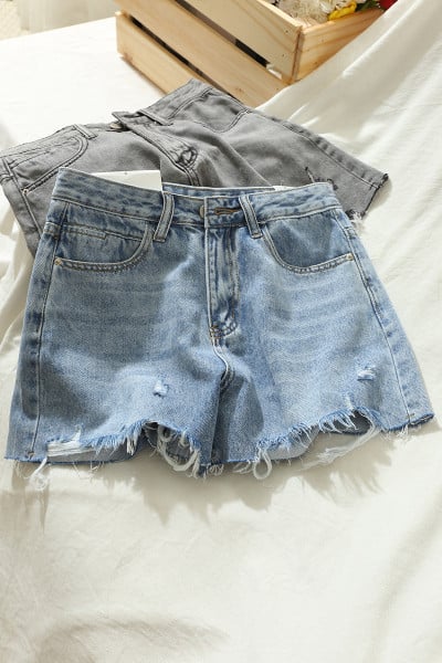 Pantaloni scurți casual din denim Model slim cu motive rupte