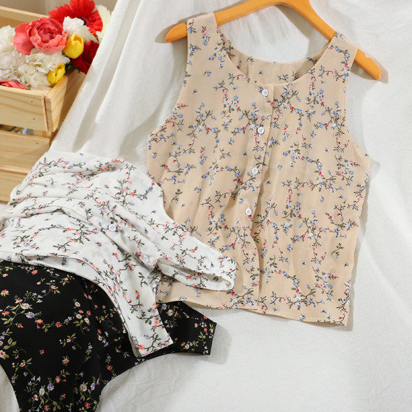 Maieu de damă cu bretele largi, nasturi și model floral