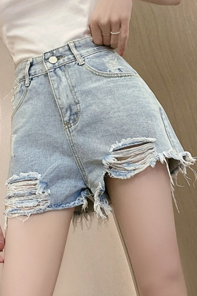 Pantaloni scurți de damă din denim cu motive rupte și talie înaltă