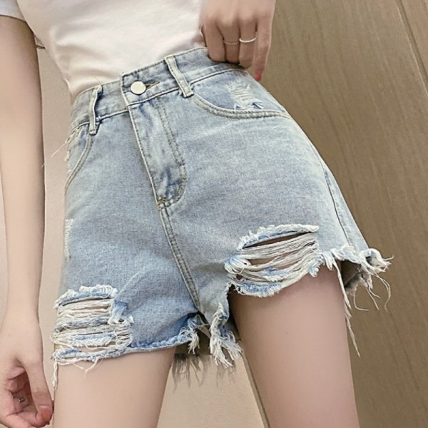 Pantaloni scurți de damă din denim cu motive rupte și talie înaltă