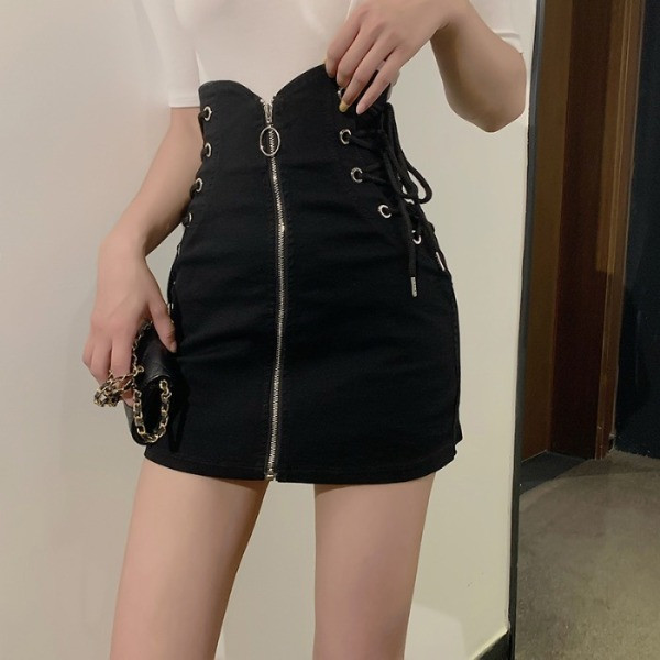 Lühike naiste retroseelik luku ja lipsudega