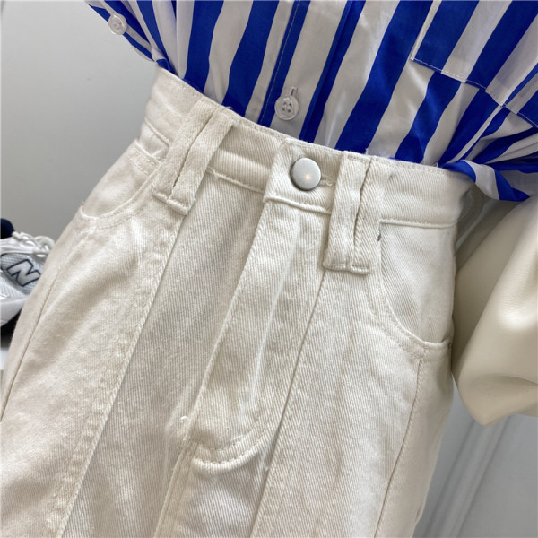 Fusta scurta din denim cu talie inalta si motive rupte