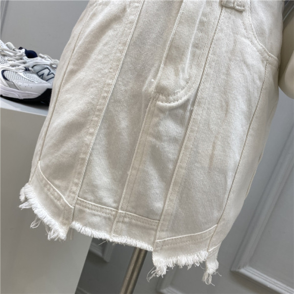 Fusta scurta din denim cu talie inalta si motive rupte