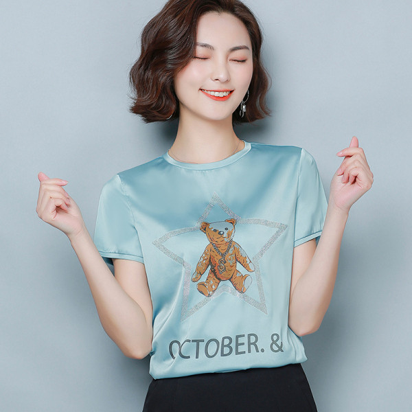 Tricou de dama model nou cu decolteu oval si aplicatie