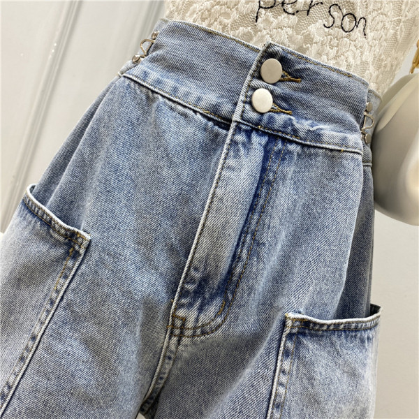 Pantaloni scurți de damă la modă, cu talie înaltă și buzunare laterale