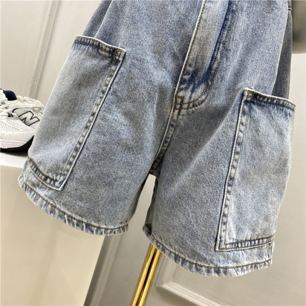 Pantaloni scurți de damă la modă, cu talie înaltă și buzunare laterale