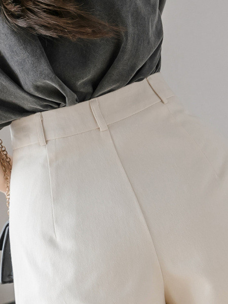 Sieviešu ikdienas šorti ar augstu vidukli