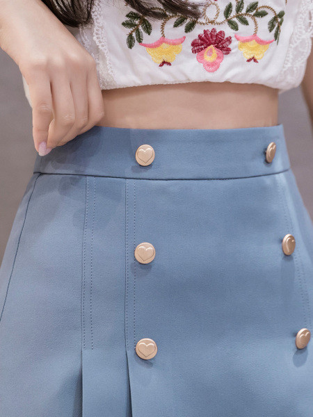 Stilīgi sieviešu īsi A līnijas svārki ar pogām