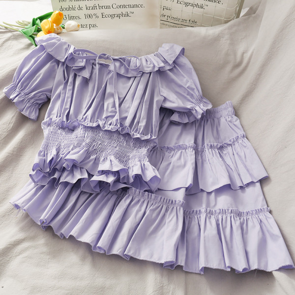 Ikdienas sieviešu komplekts ar svārkiem ar augstu jostasvietu un blūzi ar īsām piedurknēm