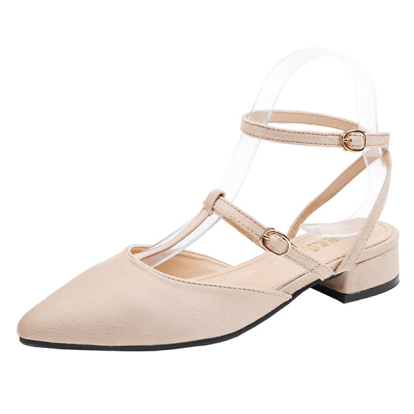 Jauns sieviešu sandaļu modelis ar biezu papēdi un sprādzi