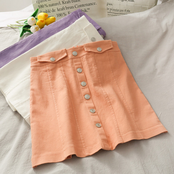 Moderni sieviešu īsi svārki ar augstu vidukli un pogām