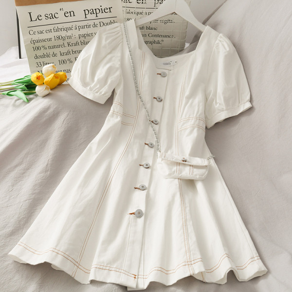 Ikdienas sieviešu kleita ar īsām piedurknēm un somu