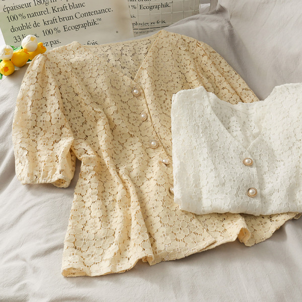 Cămașă de damă din dantelă cu mâneci 3/4 și nasturi sidefați