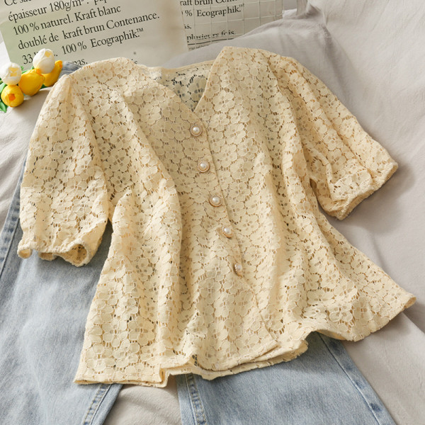 Cămașă de damă din dantelă cu mâneci 3/4 și nasturi sidefați