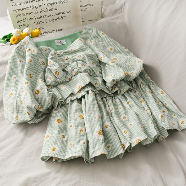 Set modern de fusta si bluza de dama cu model floral