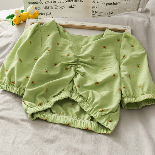 Sieviešu blūze ar 3/4 piedurknēm un špica kakla izgriezumu