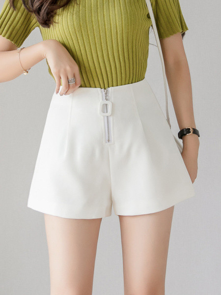 Sieviešu moderni šorti ar A līnijas rāvējslēdzēju