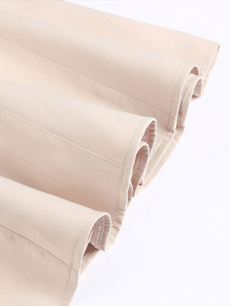 Naiste lõikega seelik lukuga ja kõrge vöökohaga