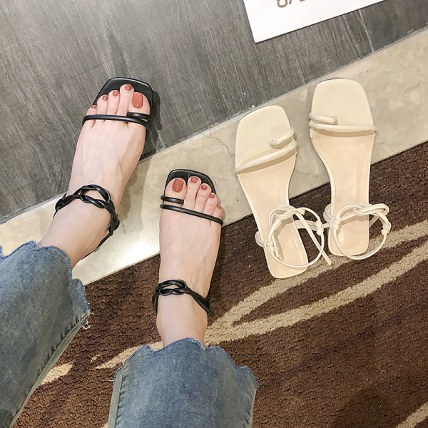 Lameda talla ja õhukeste rihmadega vabaaja naiste sandaalid