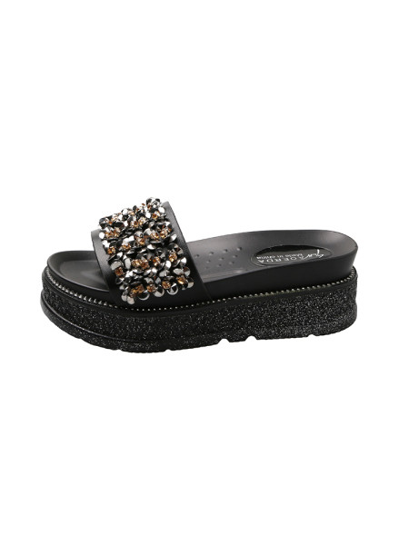 Papuci de dama actuali cu platforma si pietre