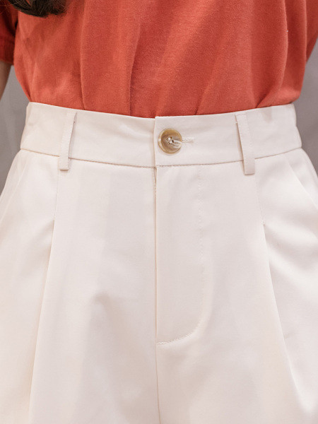 Naiste vabaaja lühikeste pükste retromudel