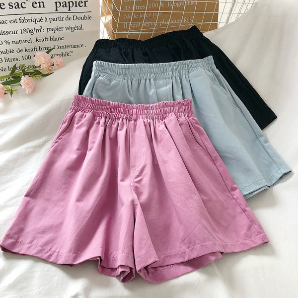 Ikdienas šorti ar elastīgu jostasvietu