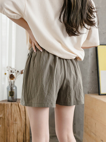 Elastse vöökohaga vabaaja naiste lühikesed püksid