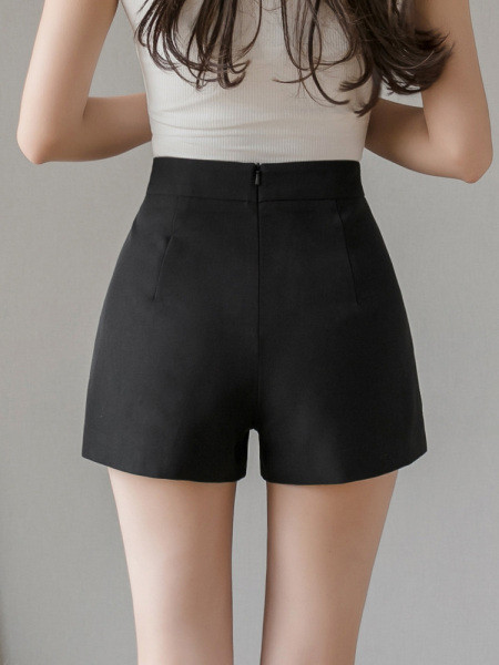 Moodsad naiste lühikesed püksid taskute ja kõrge vöökohaga