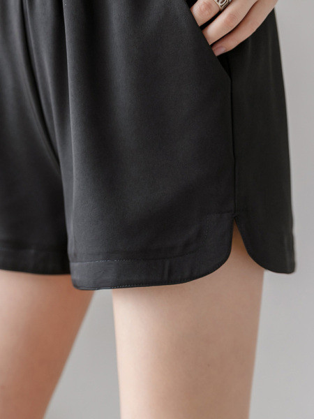 Sportiski ikdienas sieviešu šorti ar elastīgu jostasvietu