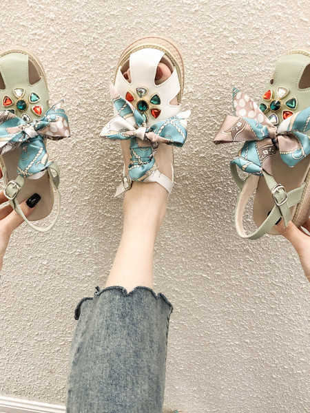 Model nou de sandale dama cu panglica si pietre