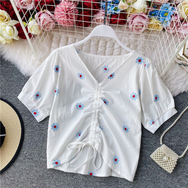 Bluza de dama actuala cu cravate si broderie