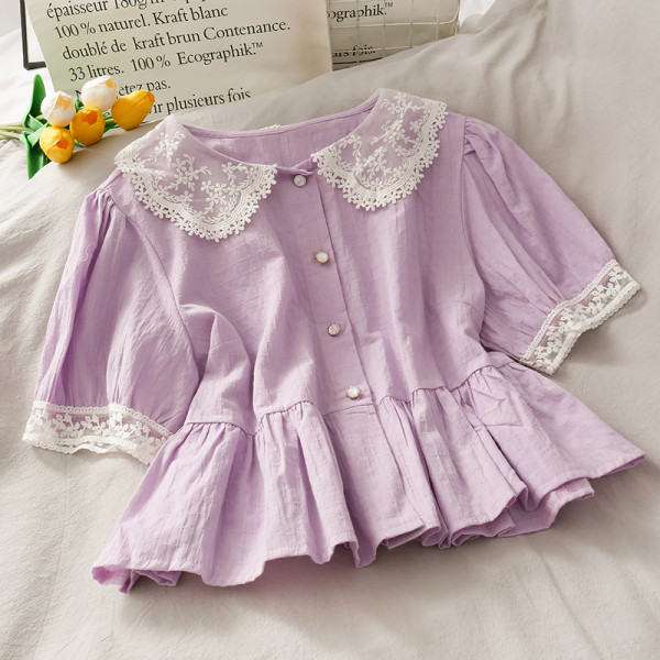 Cămașă de damă cu mâneci scurte și elemente din dantelă