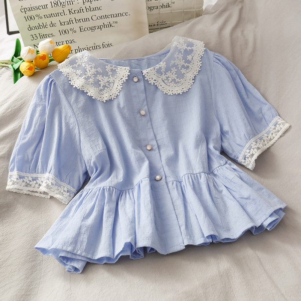 Cămașă de damă cu mâneci scurte și elemente din dantelă