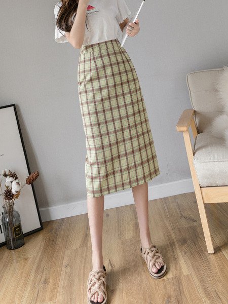 Fusta dama in carouri model rero si talie inalta