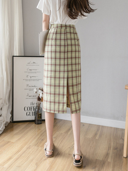 Fusta dama in carouri model rero si talie inalta