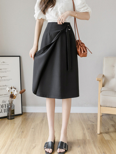 Naiste retroseelik küljelõhikuga