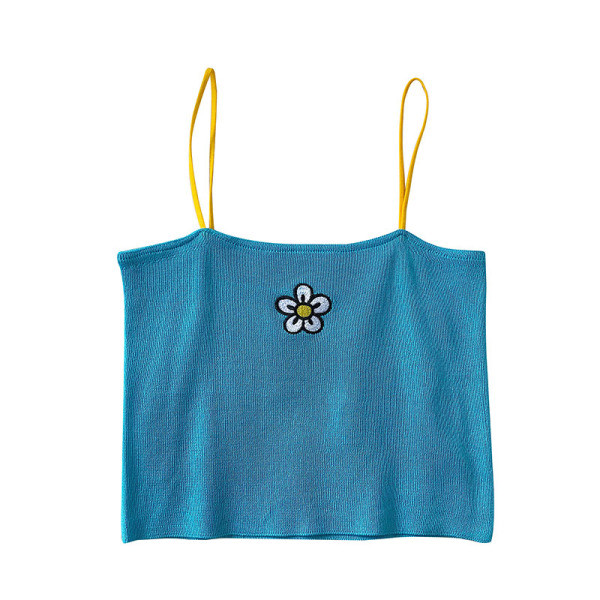 Tikandite ja õhukeste rihmadega igapäevane naiste topp