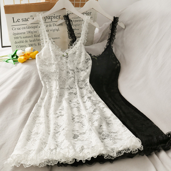 Sieviešu mežģīņu kleita ar špica kakla izgriezumu