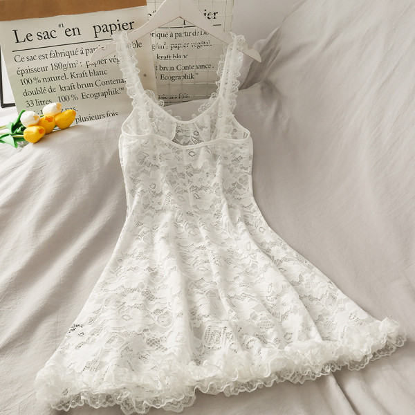 Sieviešu mežģīņu kleita ar špica kakla izgriezumu