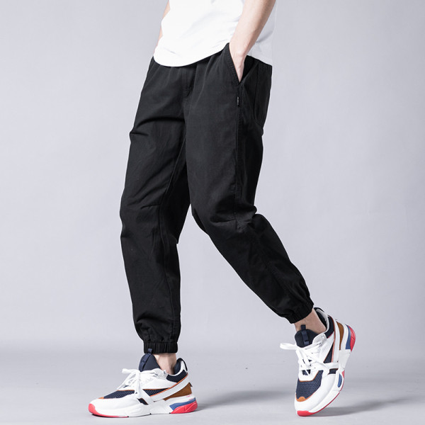 Vabaaja meeste pükste lai taskutega mudel