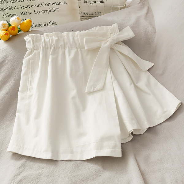 Asümmeetrilised kõrge vöökohaga naiste lühikesed püksid