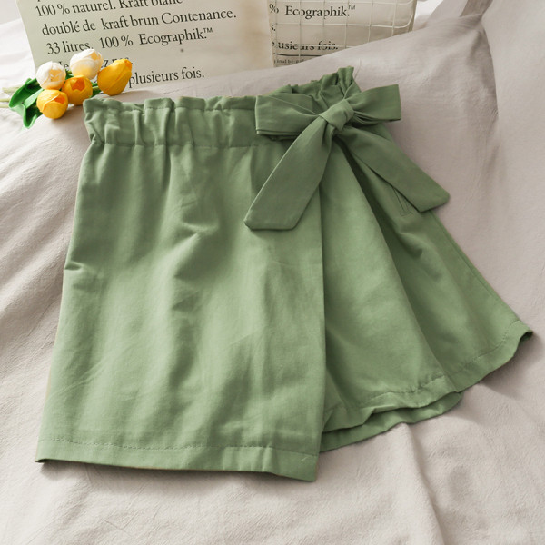 Asümmeetrilised kõrge vöökohaga naiste lühikesed püksid