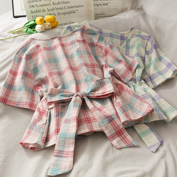 Bluza de dama cu panglica si decolteu spitz